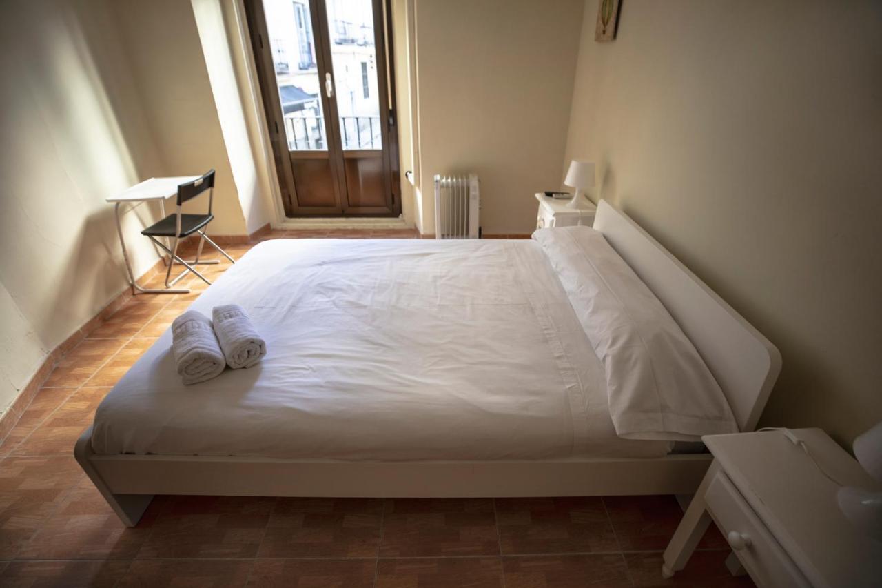 马德里 洛斯佩拉莱斯旅馆酒店 外观 照片 A bedroom
