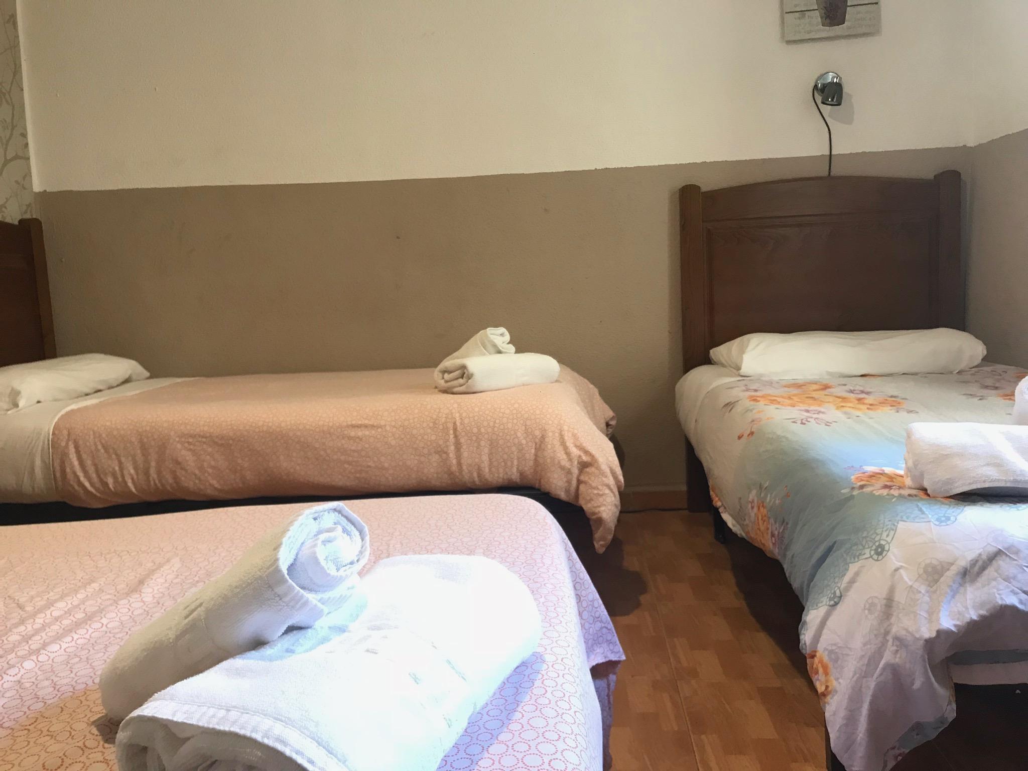 马德里 洛斯佩拉莱斯旅馆酒店 外观 照片 A room at the hotel