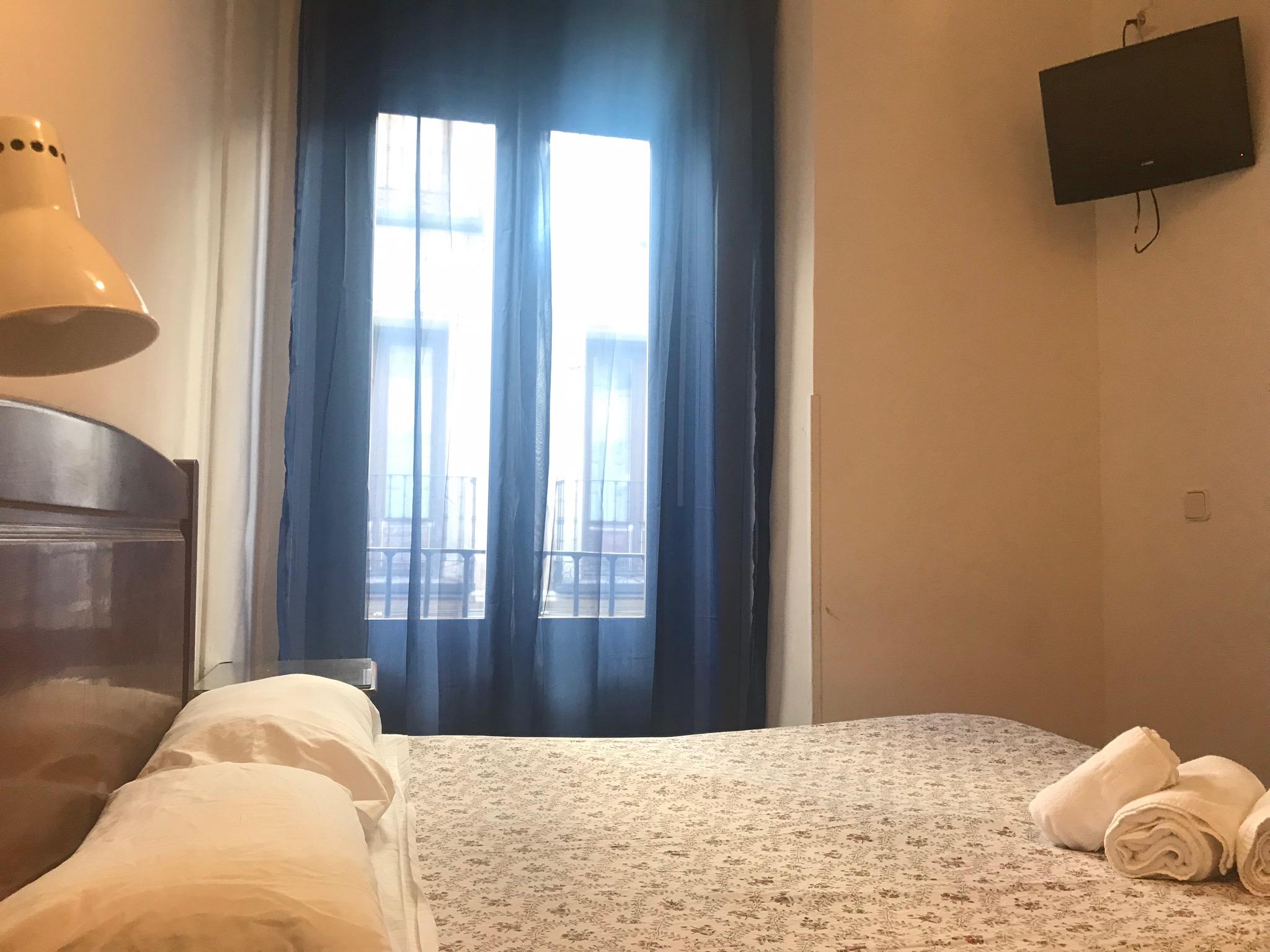 马德里 洛斯佩拉莱斯旅馆酒店 外观 照片 A room at the hotel