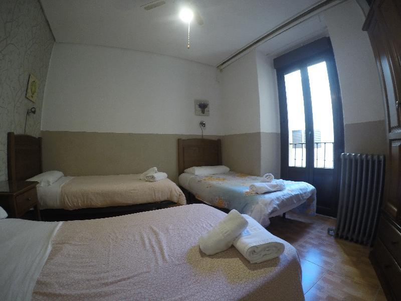 马德里 洛斯佩拉莱斯旅馆酒店 外观 照片 A room at the hotel